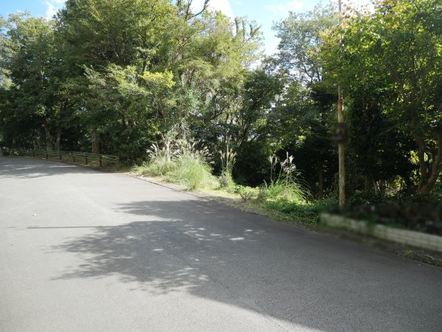 エンゼルフォレスト赤沢望洋台④の前面道路含む現地写真