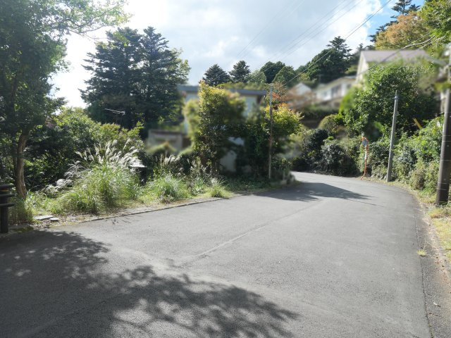 エンゼルフォレスト赤沢望洋台④の前面道路含む現地写真