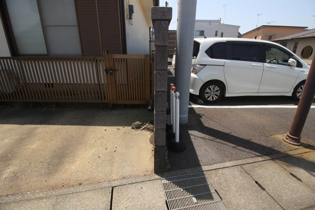 下野市小金井1丁目の外観|西側との境界部分