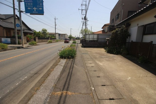 下野市小金井1丁目の前面道路含む現地写真|北側道路