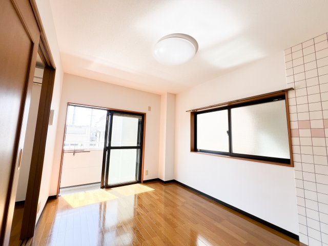 コンフォート弥右衛門の居間・リビング