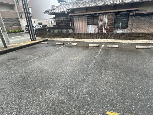 ラシャンス広畑の駐車場