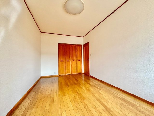 柳川市大和町鷹ノ尾の中古一戸建の洋室
