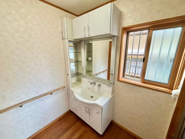 柳川市大和町鷹ノ尾の中古一戸建の独立洗面台