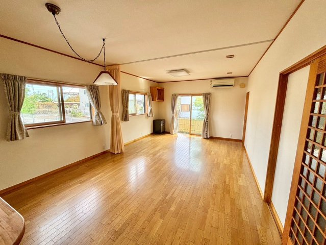 柳川市大和町鷹ノ尾の中古一戸建の居間・リビング