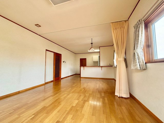 柳川市大和町鷹ノ尾の中古一戸建の居間・リビング