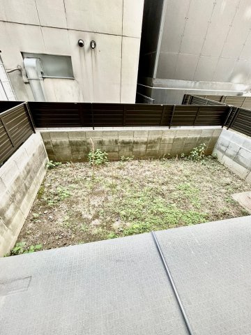 江坂グランドハイツ北の庭