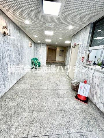 江坂グランドハイツ北のエントランス