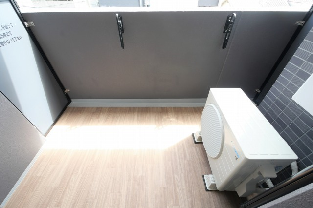 大阪市東成区中本５丁目の賃貸マンションのバルコニー