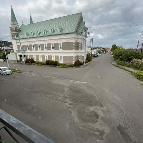 ドエル宮の森の駐車場