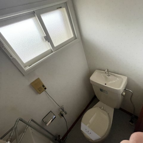 ドエル宮の森のトイレ