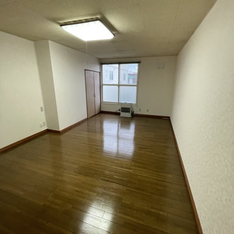 ドエル宮の森の内装