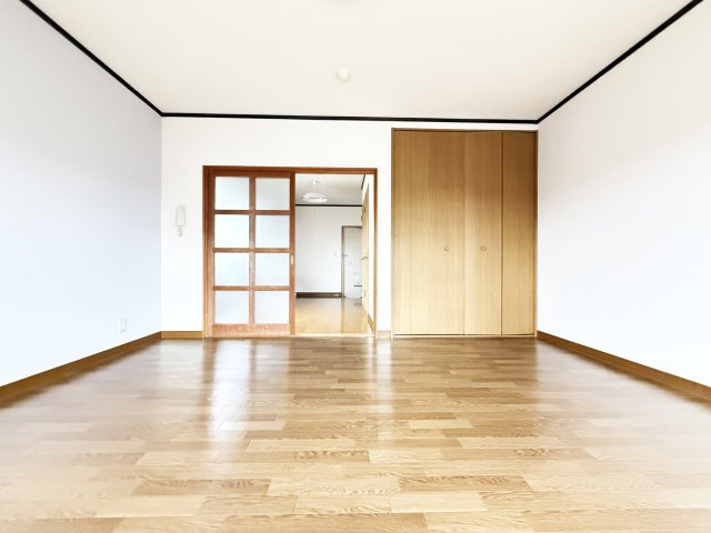 シルキーハイツの洋室