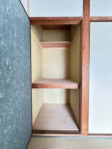 平尾ハイツの収納