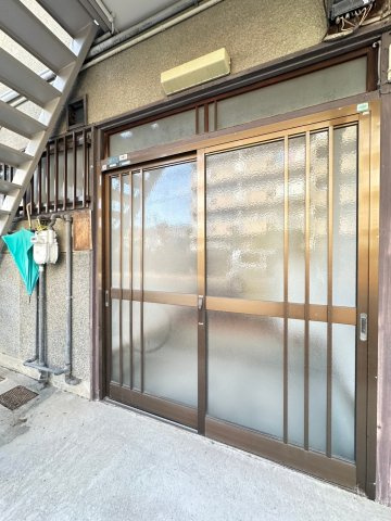 平尾ハイツのエントランス