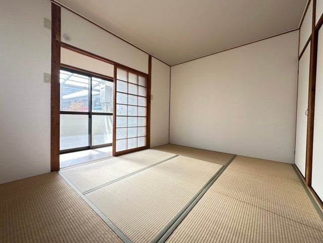 平尾ハイツの寝室