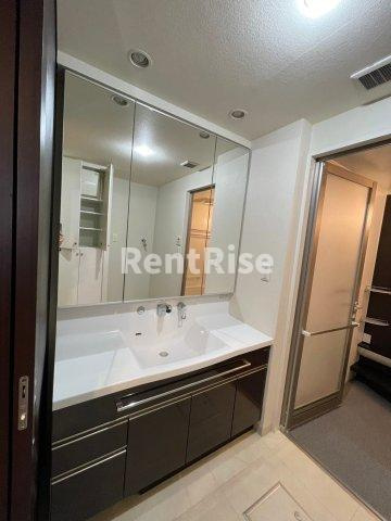 モアグレース森本の洗面所