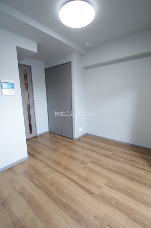 オルタナ横濱阪東橋の洋室