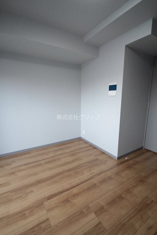 オルタナ横濱阪東橋の洋室