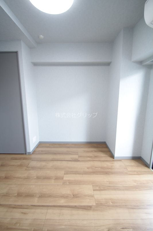 オルタナ横濱阪東橋の洋室