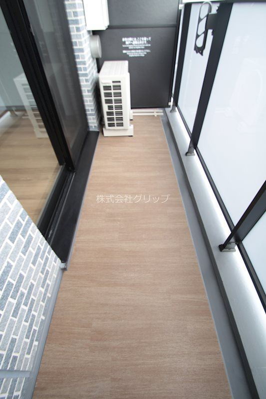 オルタナ横濱阪東橋のバルコニー