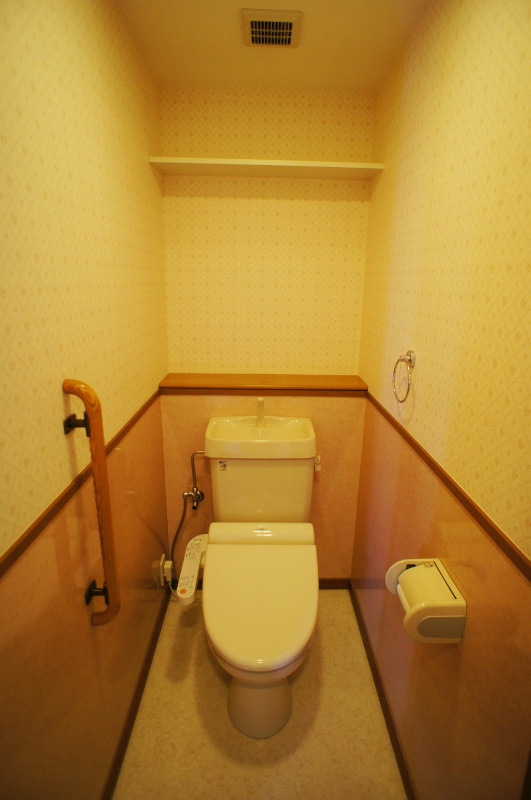 メゾンドール荒木のトイレ|落ち着いたトイレです