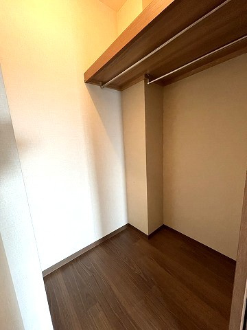 【その他】 | グレースマンション中山下公園 | ◇◆ウォークインクローゼット◆◇フローリングリノベーション済み