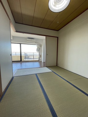 【和室】 | ディオフェルティ石切 | 和室（約6.0帖）：心安らぐ畳のお部屋です。