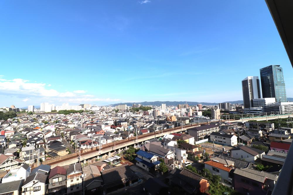 ローレルコート枚方天之川の展望|物件からの眺望　高層階のため眺望良好■物件内覧・資金計画相談・住宅ローン相談、リフォーム相談、お問合せ受付中■
※当日・翌日のご内覧、ご相談はお電話でのお問合せがスムーズです！