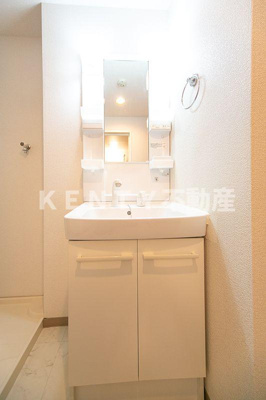 【洗面所】 | Ｓｔｅｌｌａ池上 | 明るい洗面所です