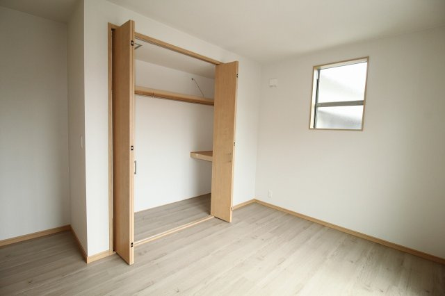 南久万　北　新築戸建　【内覧可能】の収納|2Ｆ　南東の部屋　6.5帖