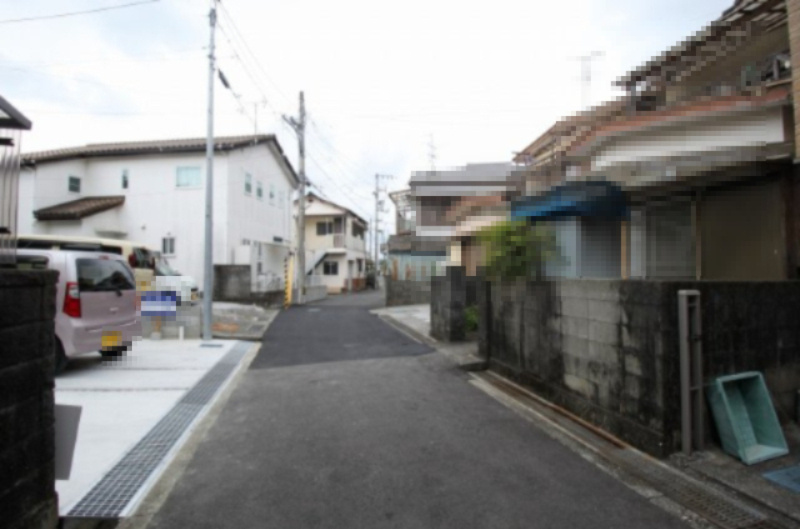 南久万　北　新築戸建　【内覧可能】の前面道路含む現地写真