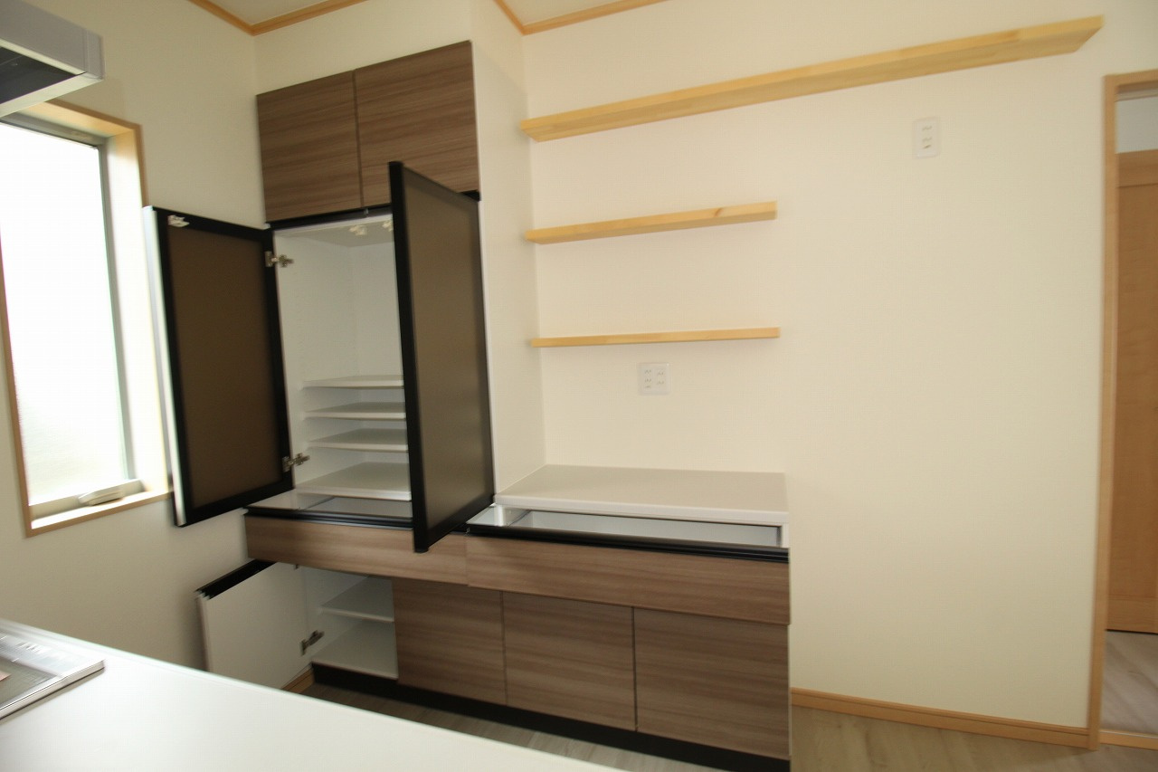 南久万　北　新築戸建　【内覧可能】の収納|カップボード