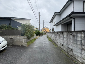 【前面道路含む現地写真】