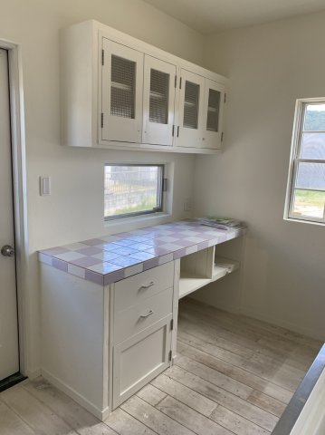 児島下の町3丁目　店舗のキッチン|造作カップボード