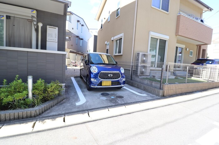 HANABUSA　Ⅳの駐車場