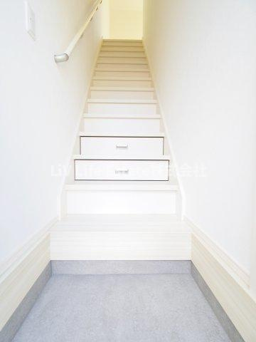 ミュレ東伏見の玄関