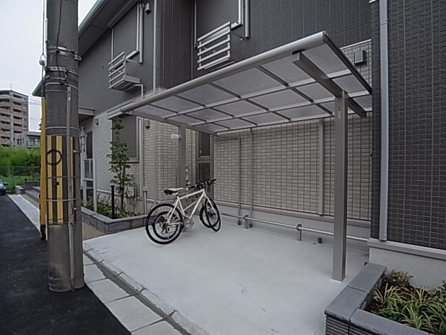 神戸市須磨区月見山町３丁目のアパート