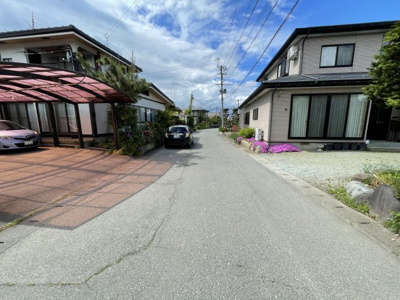 【前面道路含む現地写真】 | 東根市荷口　中古戸建て