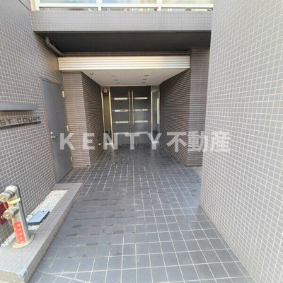 【エントランス】 | ＷＥＳＴ　ＣＯＵＲＴ川崎大師 | 落ち着いたエントランスです