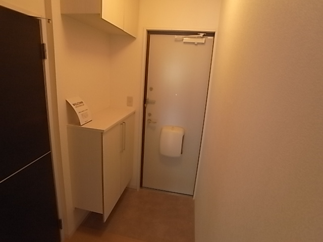 神戸市須磨区車字梨川のアパートの玄関|シューズボックス付き