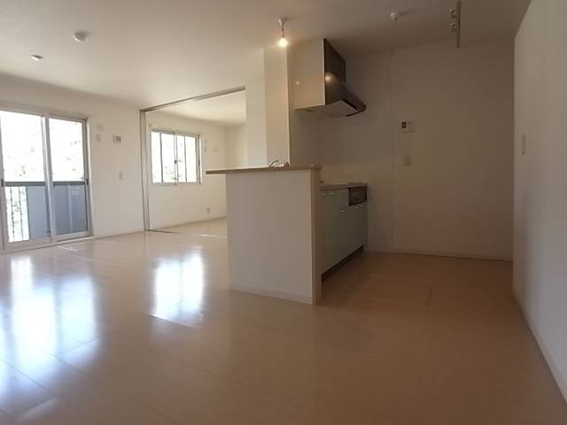 神戸市須磨区車字梨川のアパート