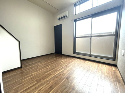 【居間・リビング】 | クレオ千早参番館 | 別号室の写真になります。現況優先。