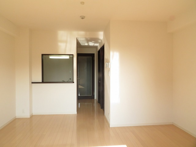 熊本市中央区本荘町の賃貸マンションの居間・リビング|※反転タイプ