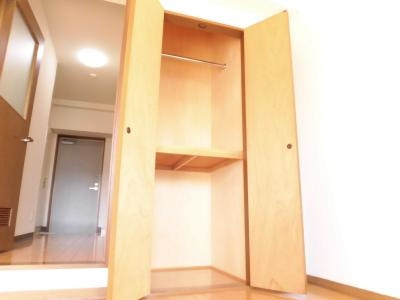 エステムコート御所南の収納|クローゼット