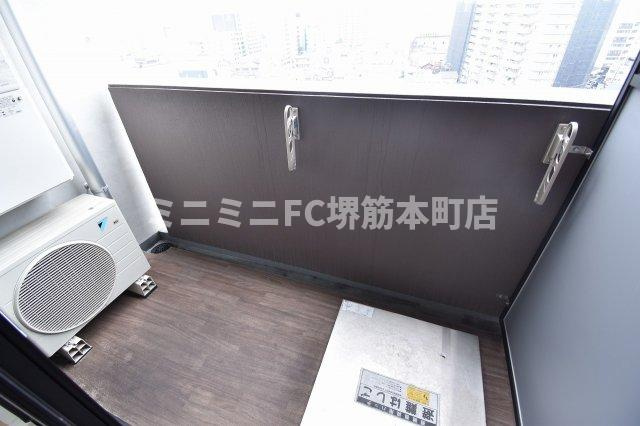 エスレジデンス緑橋駅前のバルコニー
