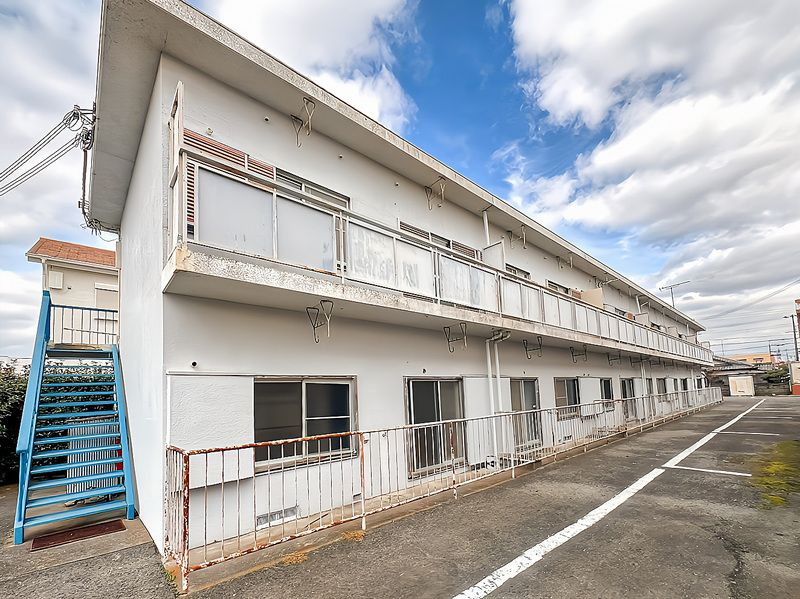 メゾン山光の駐車場