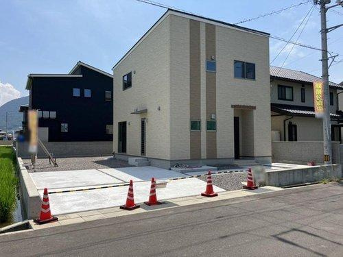 宇多津町長縄手の外観