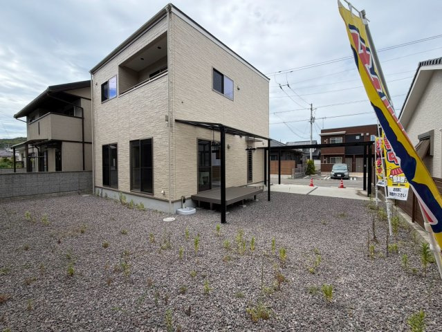 宇多津町長縄手の庭