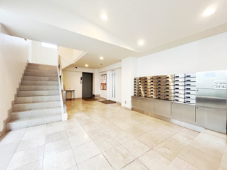 【エントランス】